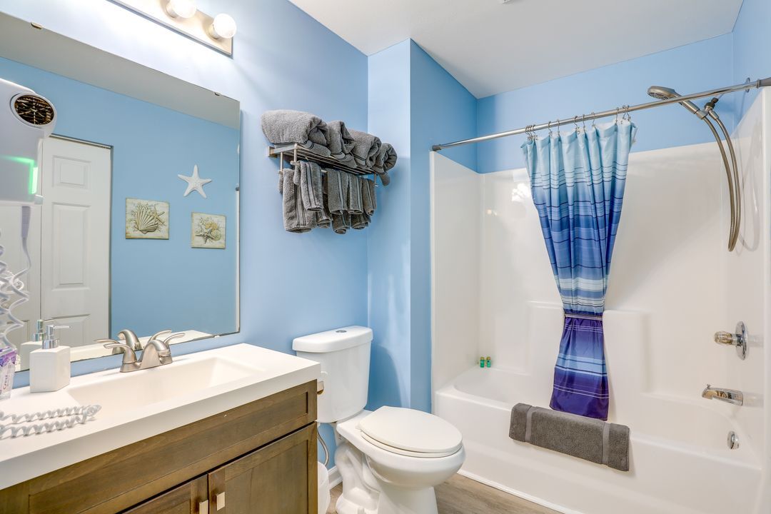 Building Photo - 1278 River Oaks Dr