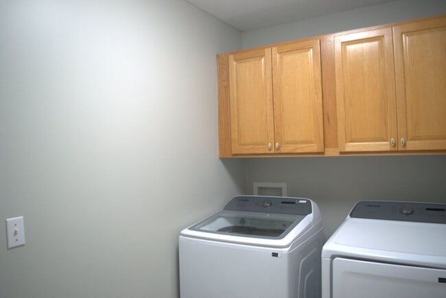 Building Photo - 309 Grampian Dr