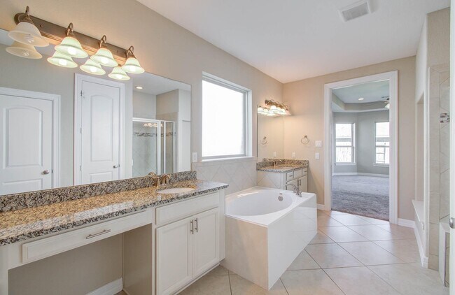 Building Photo - 27911 Seger Bnd Trl