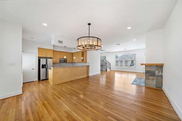 Building Photo - 4707 Caroline St