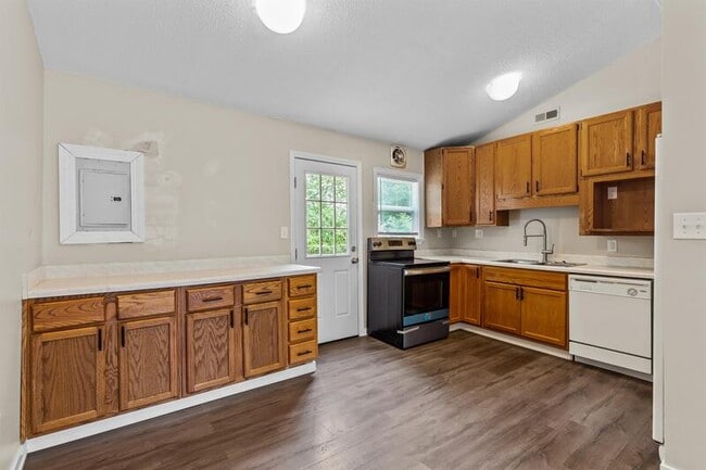 Building Photo - 1415 Plaza Pl