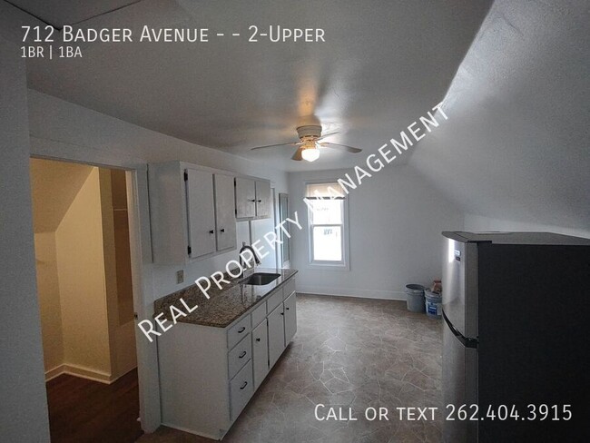 Building Photo - 712 Badger Ave