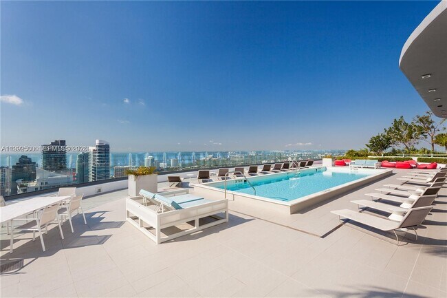 Building Photo - 55 SW 9th St