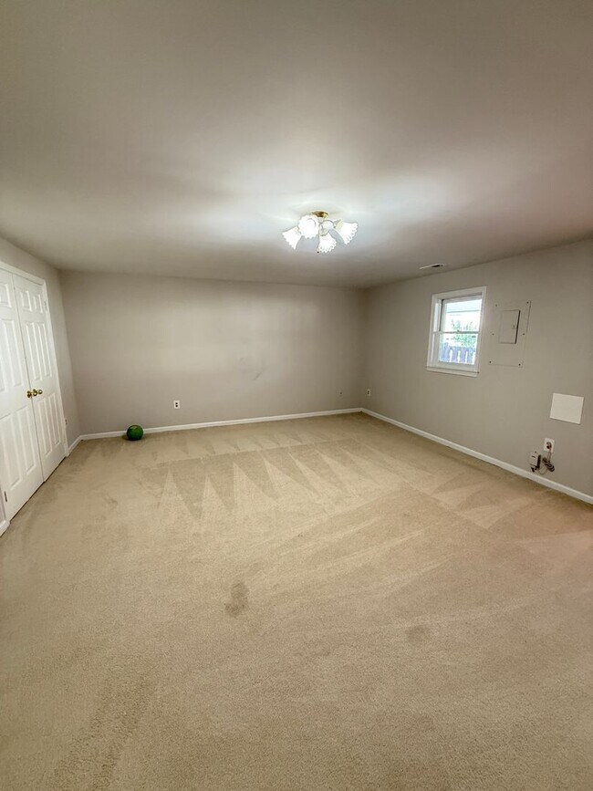 Building Photo - 2740 Winston Ct