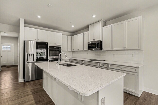 Building Photo - Townhome For Lease - Thompson's station