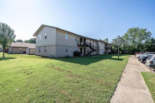 Building Photo - 3 Bedroom, 1.5 Bath Apartment for Rent – Waldron, AR