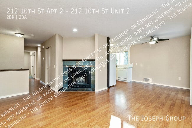 Building Photo - 212 10th St