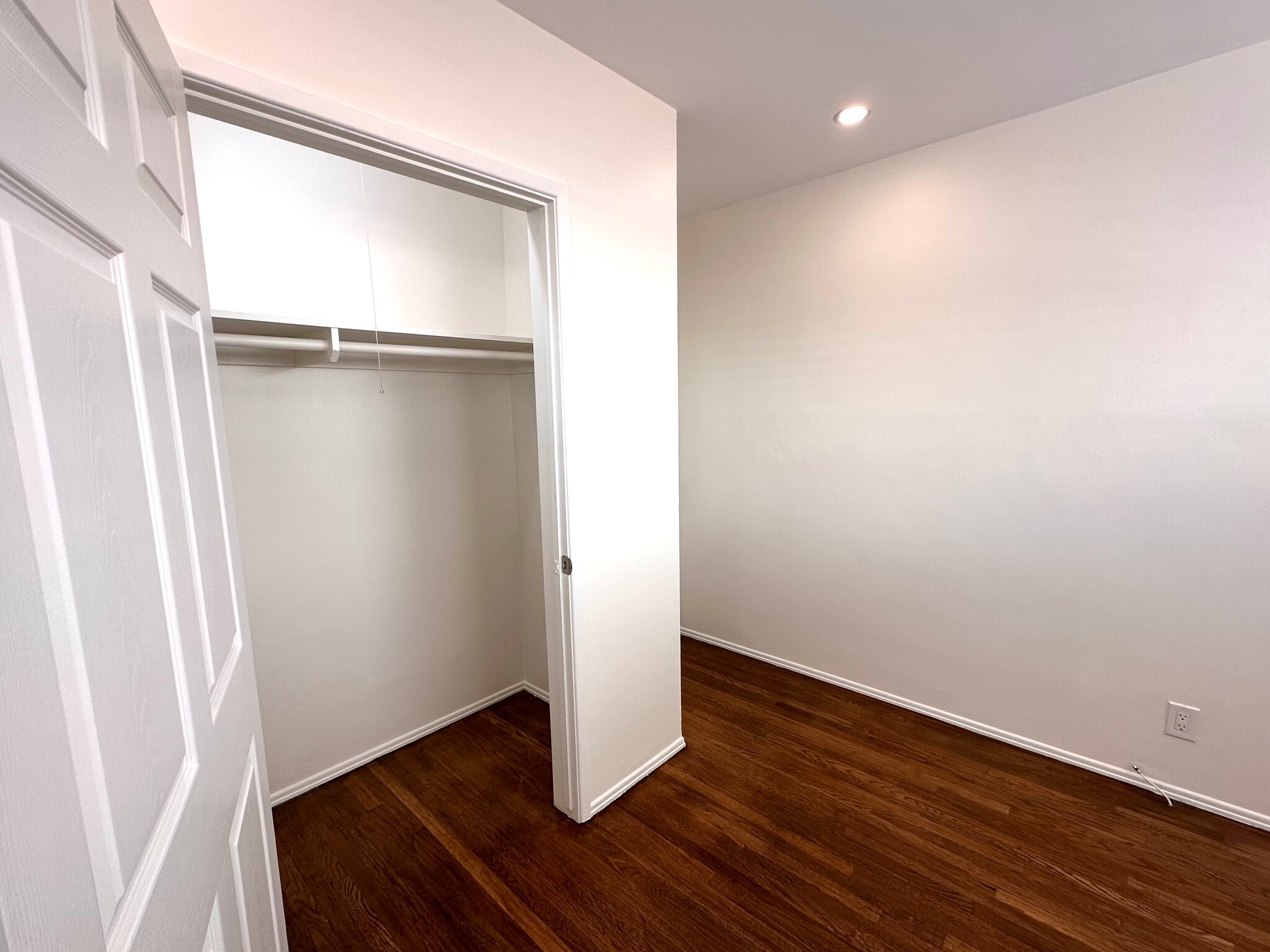 Building Photo - 10662 Shoshone Ave