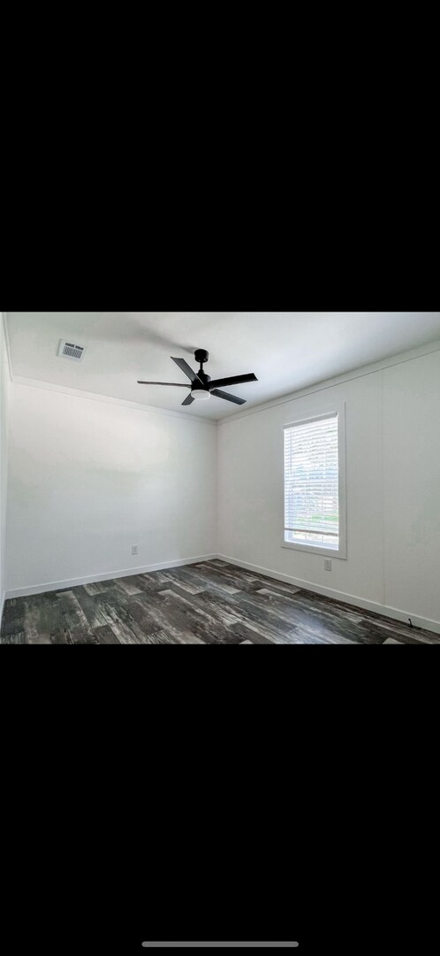 Building Photo - 5/3 Brooksville Available Now