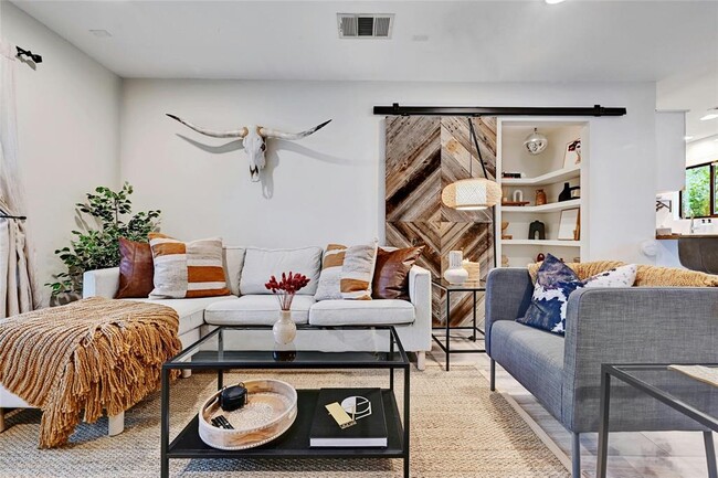 Building Photo - 2511 Friar Tuck Ln