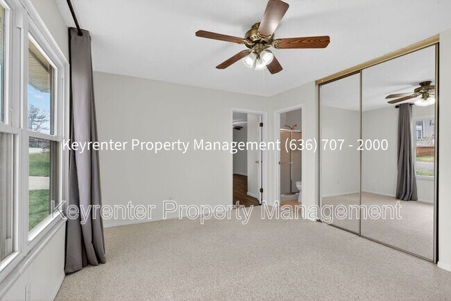 Building Photo - 1476 Shadow Wood Dr