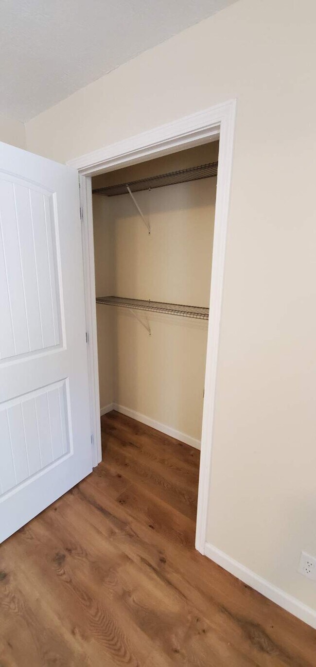 Building Photo - 302 Joel Rd