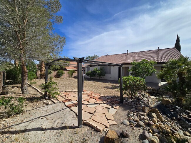 Building Photo - A Fabulous single story home in NW Las Vegas