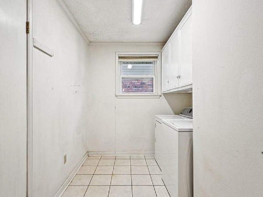 Building Photo - 1400 Velma St