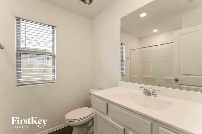 Building Photo - 18438 Summit Ranch Dr