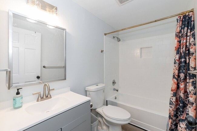 Building Photo - Four bedroom Corner Lot!