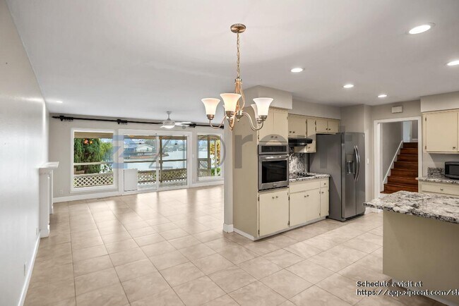 Building Photo - 48 N Lake Dr