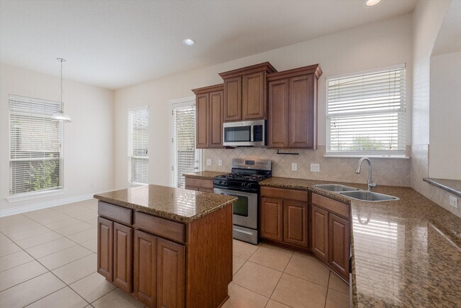 Building Photo - 11314 Begonia rock