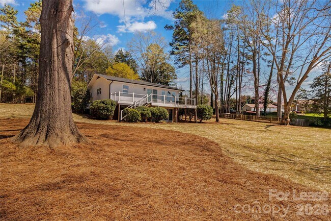 Building Photo - 118 Revere Dr