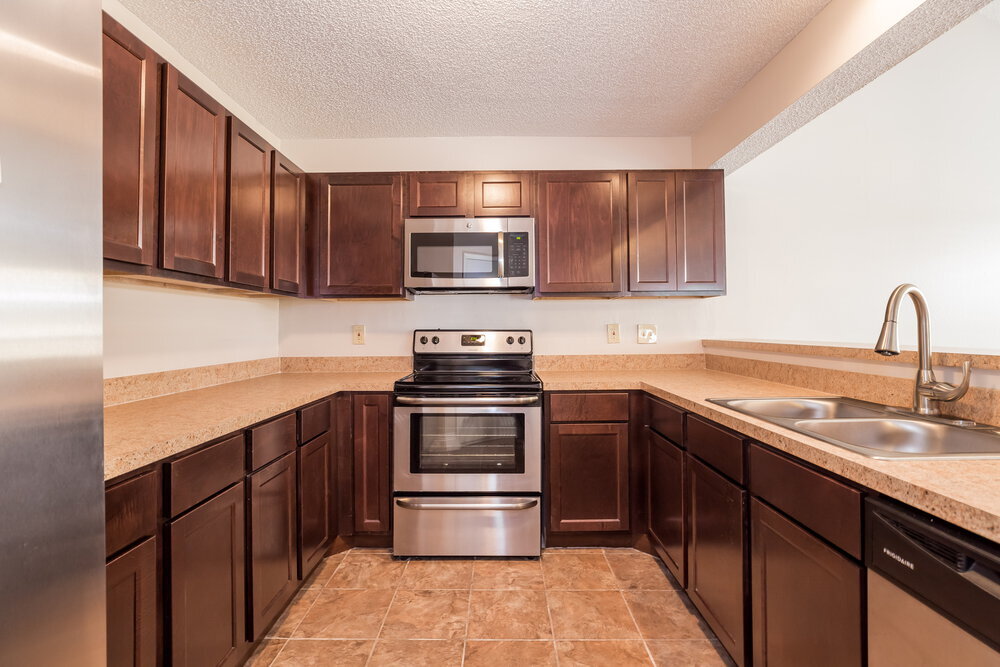 Building Photo - 402 E Springtree Way