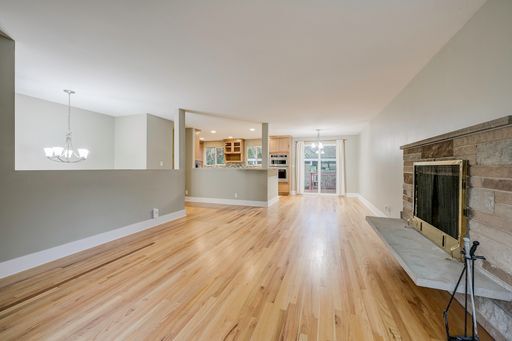 Building Photo - Beautiful 4 Bedroom Home in Matthews Beach AVAILABLE NOW!