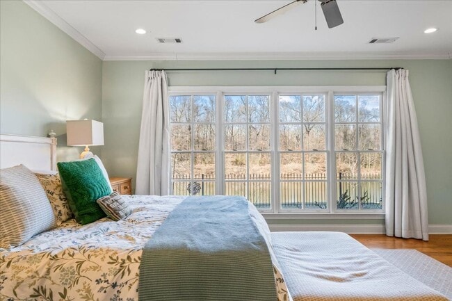 Building Photo - Unfurnished Luxury Home in Germantown with Lake Views & Wildlife