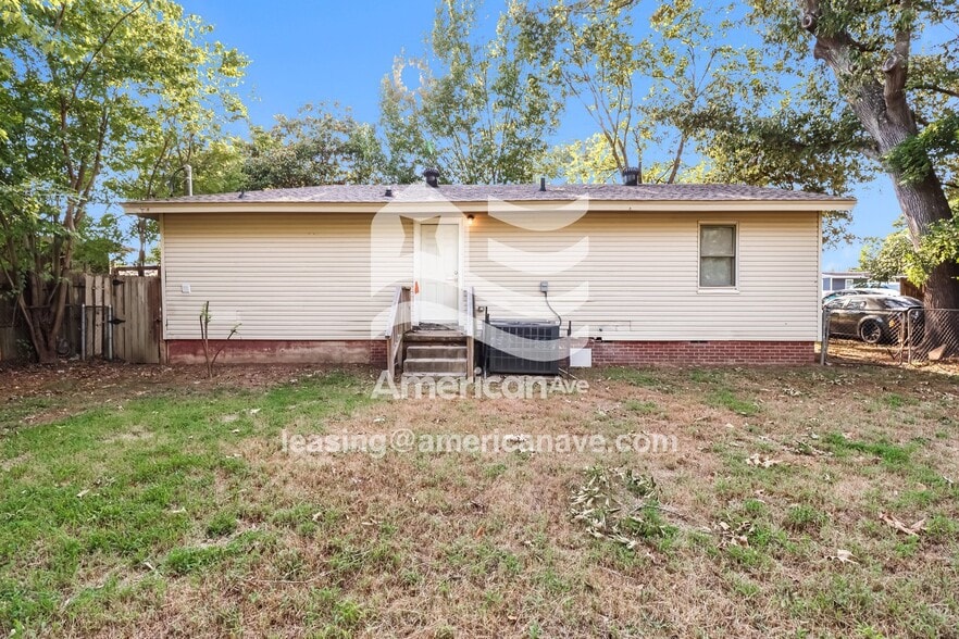 Building Photo - 63 Hill Ln