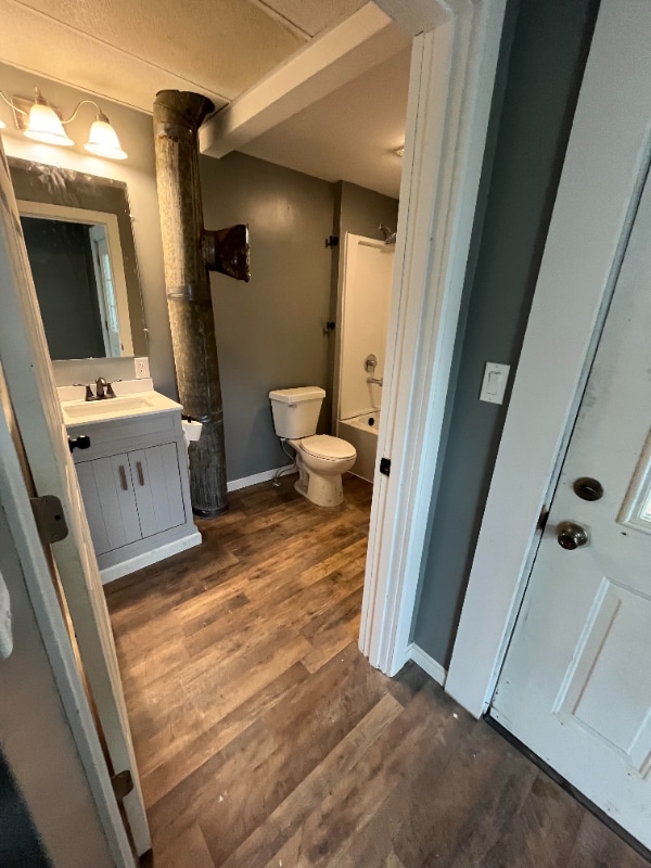 Building Photo - 1200 Gomber Ave