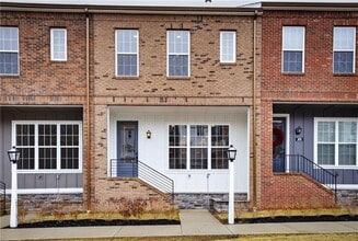 Building Photo - 4022 Cottage Wy