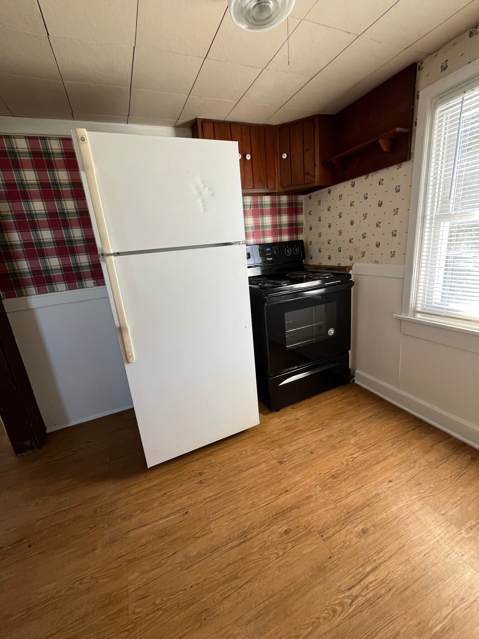 Kitchen - 401 N Baltimore Ave