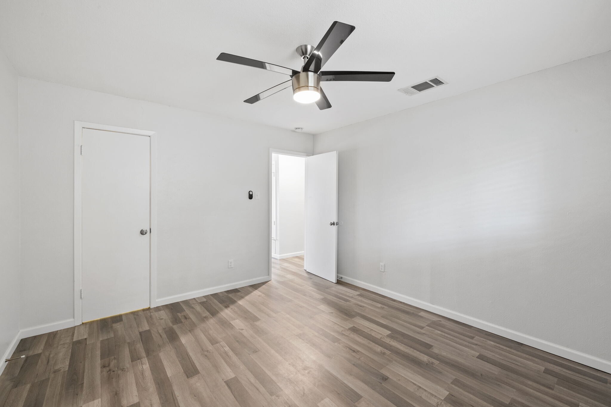 Building Photo - 1805 Mearns Meadow Blvd