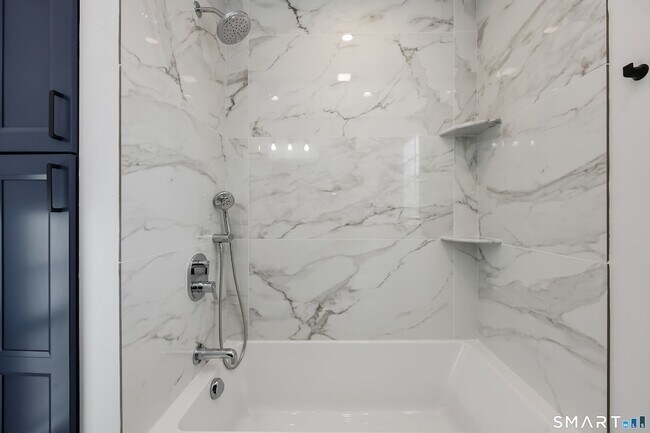 Building Photo - 60 Walter Ave