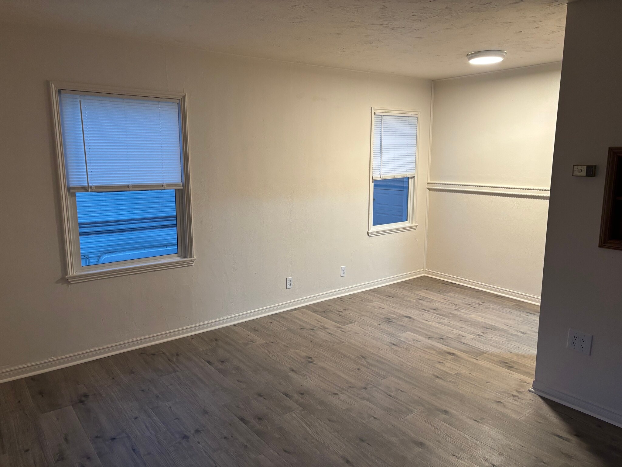 Building Photo - 10105 N Wesley Rd