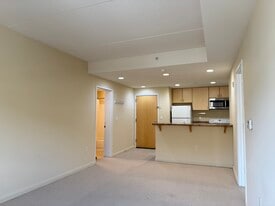 Building Photo - 111 N 9th St