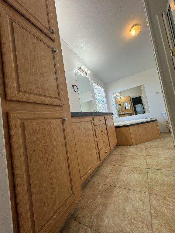 Building Photo - 3-Bed, 2-Bath Lucerne Valley Home with Spa...