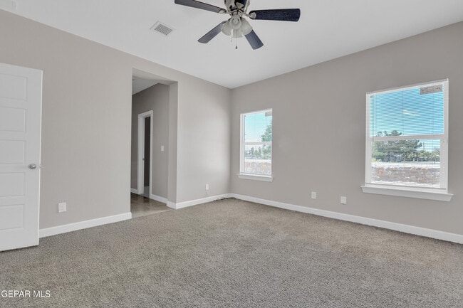 Building Photo - 815 TS Daniel Cadena Dr