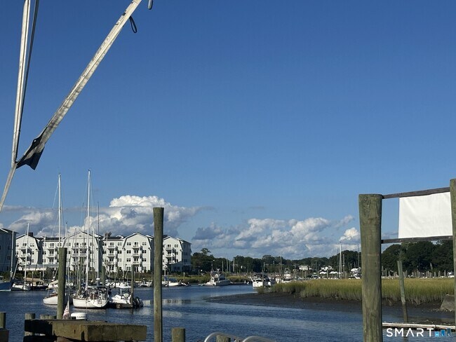 Building Photo - 247 Harbor St