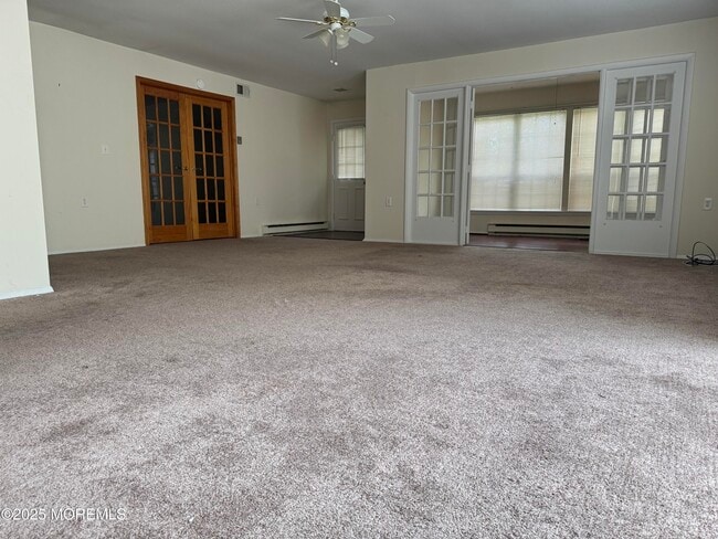 Building Photo - 561B Malvern Ct