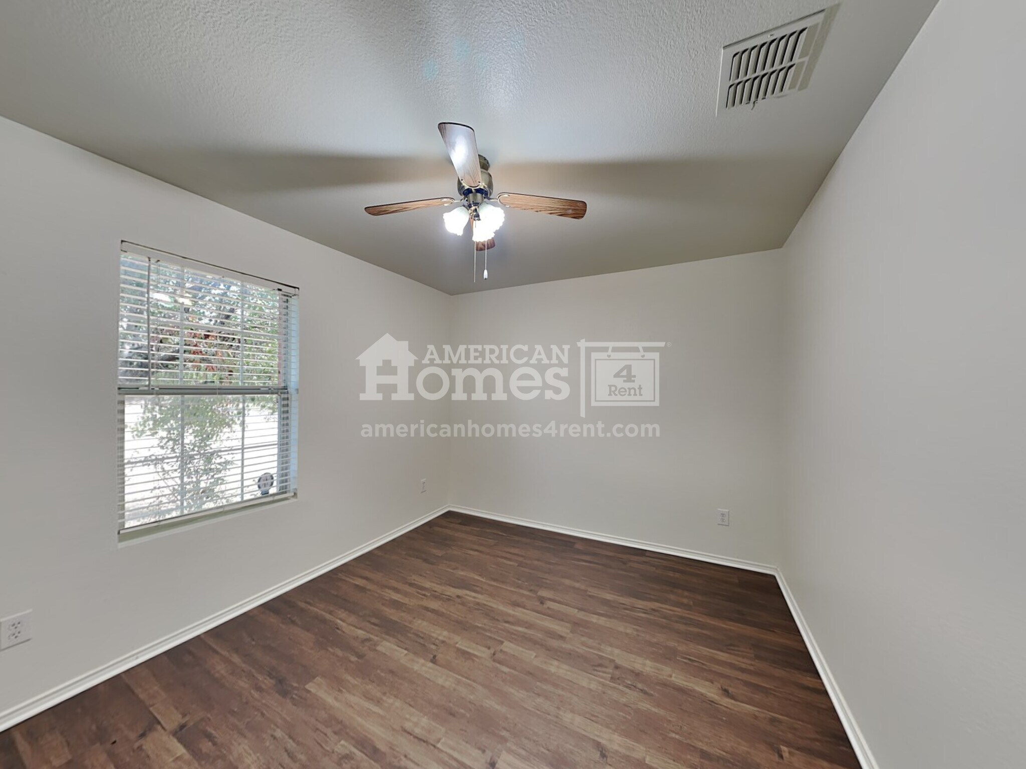 Building Photo - 1101 Eagle Claw Dr