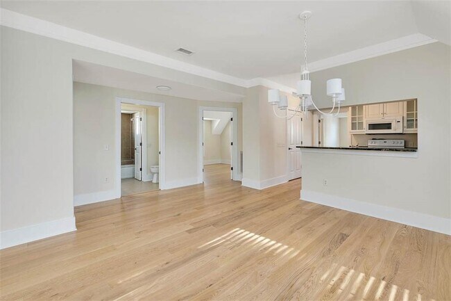 Building Photo - 156 Shady Brook Cir