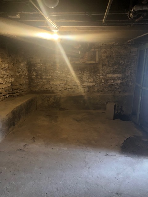 Building Photo - 1223 6th St