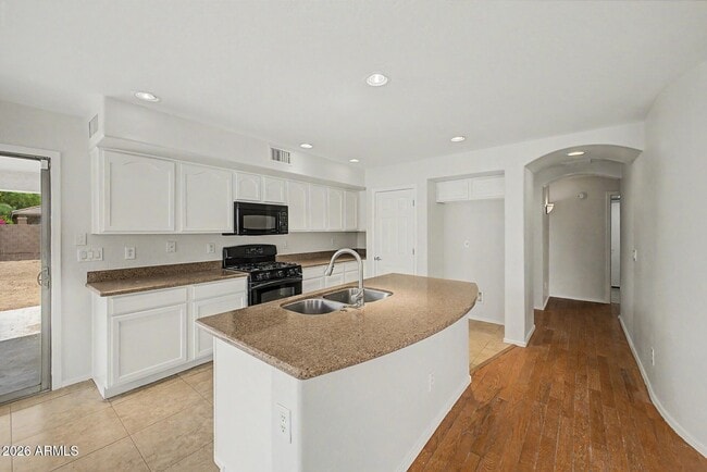 Building Photo - 15449 W Tasha Cir