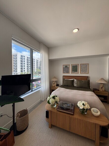 Building Photo - 1990 NW 1st Pl