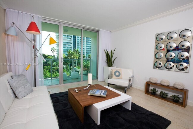 Building Photo - 1550 Brickell Ave