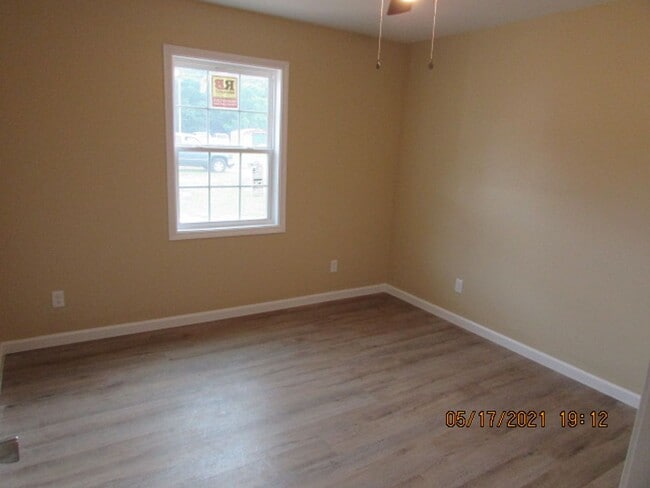 Building Photo - Close to Shaw AFB!