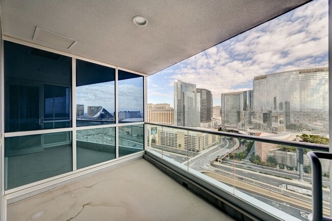 Building Photo - Panorama Towers 1