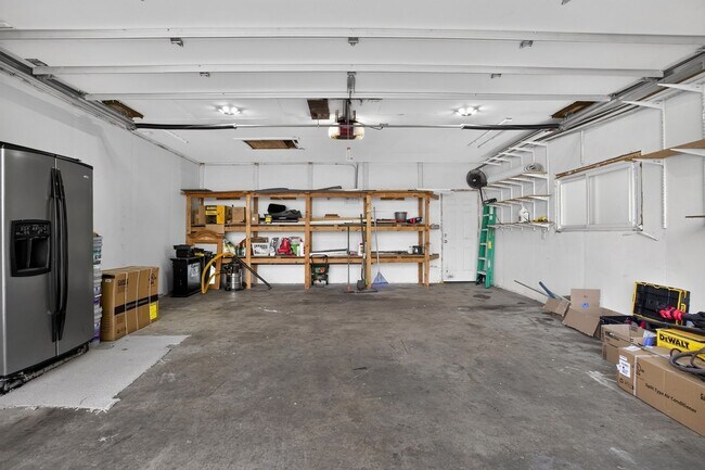 Building Photo - Spacious Stunning 3 BR House in Mount Prospect W/ Office/Playroom on Corner Lot