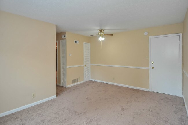 Building Photo - 2514 Frankfort Ave