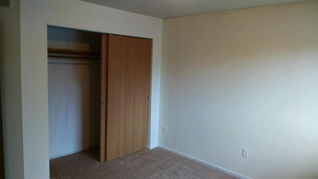 Building Photo - 3597 Gershwin Pl
