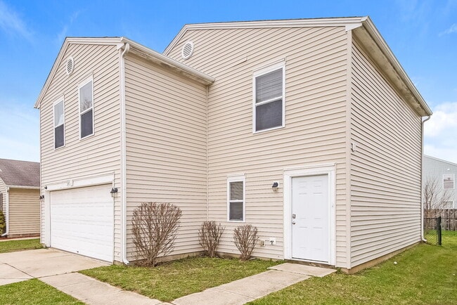 Building Photo - 2832 Ludwig Dr